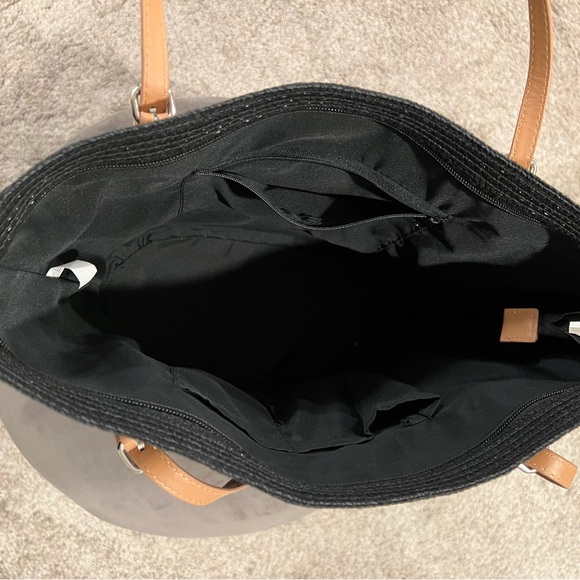 Black spring/summer handbag with leather strap - Picture 3 of 5